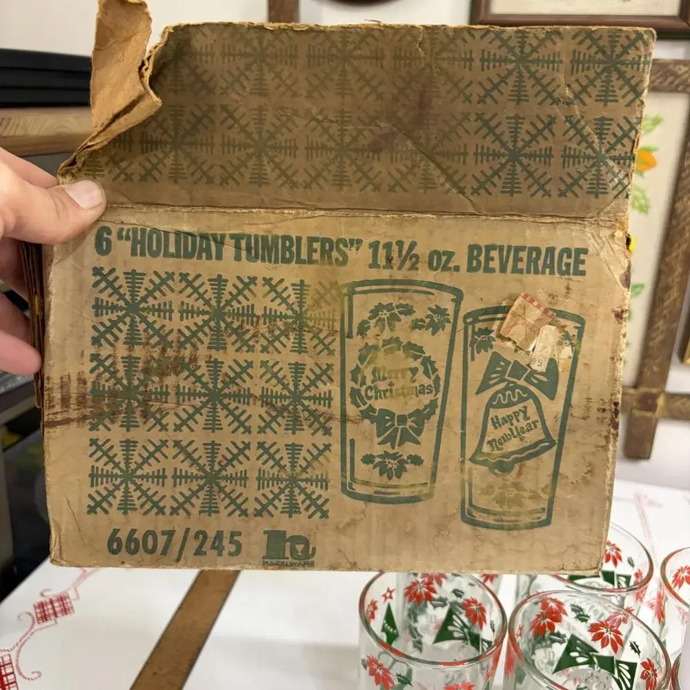6 vintage holiday tumblers with original box